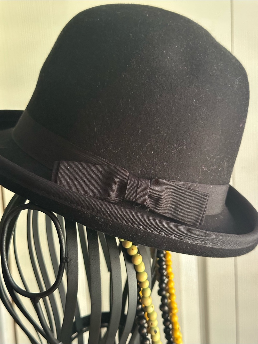 Nine West Black Structured 100% Wool Bowler Hat with Grosgrain Ribbon Bow - Picture 4 of 5